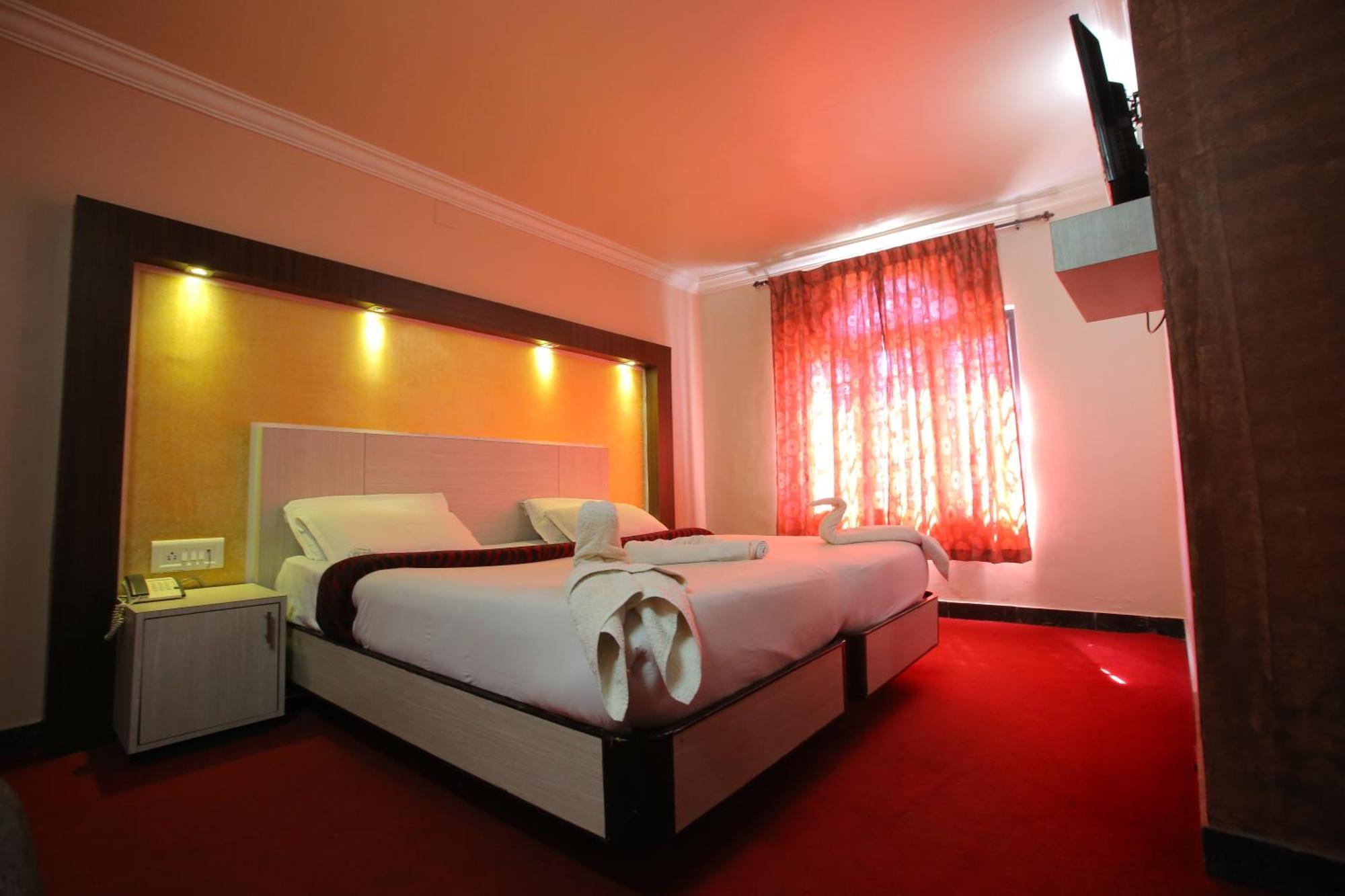 Hotel City Palace Утакаманд Экстерьер фото
