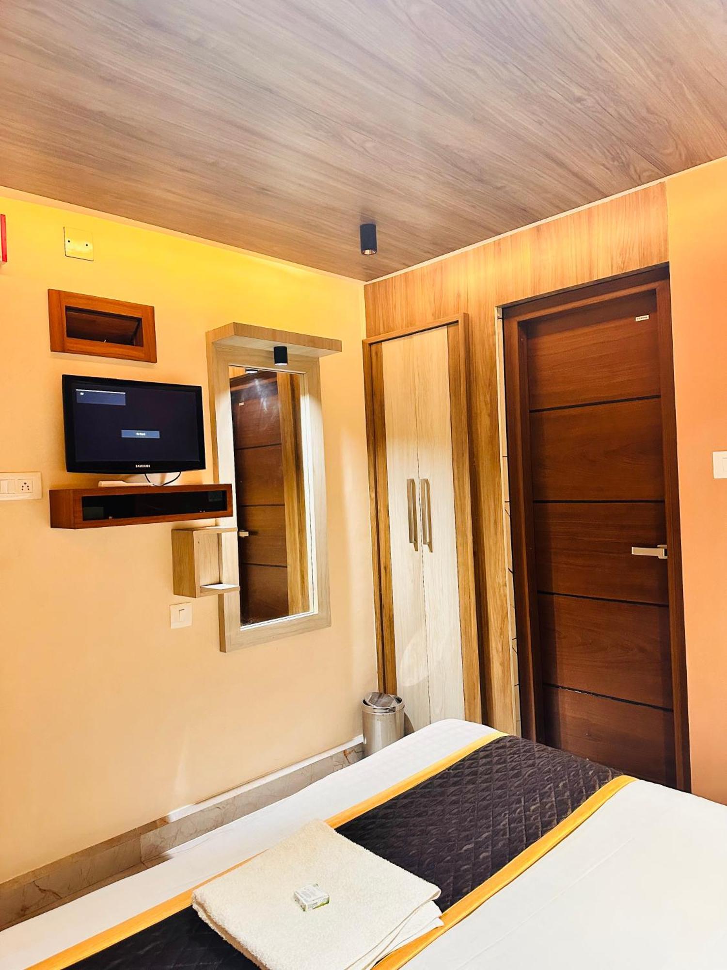 Hotel City Palace Утакаманд Экстерьер фото